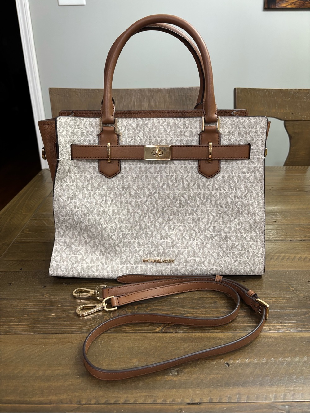 Michael Kors Hamilton Medium Satchel